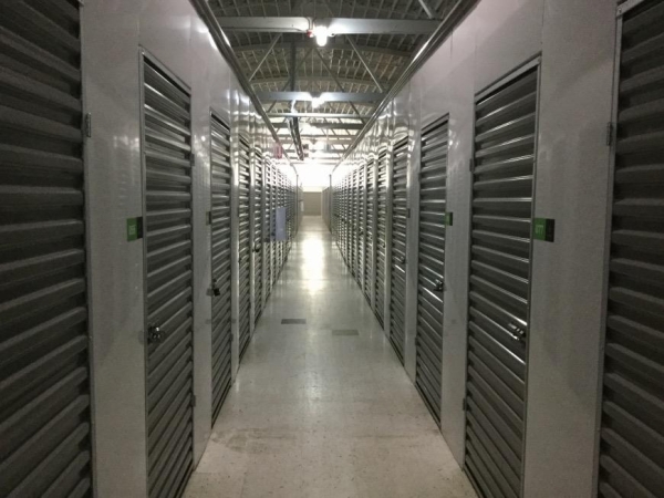 Storage Units at Life Storage - Chicago - 4500 West Grand Avenue - 4500 West Grand Avenue