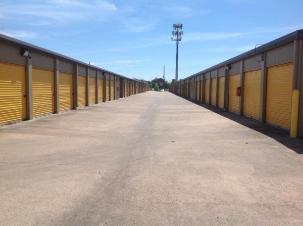 Storage Units at Life Storage - Houston - Westpark Drive - 12455 Westpark Drive