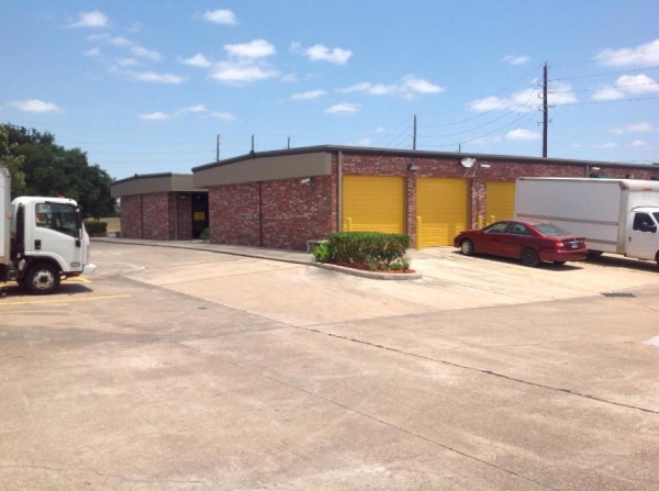 Storage Units at Life Storage - Houston - Westpark Drive - 12455 Westpark Drive