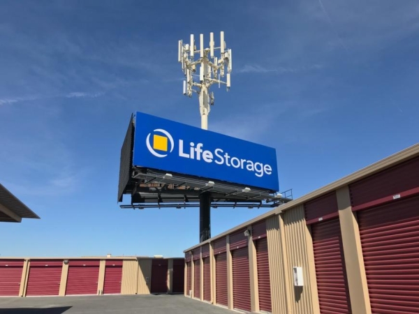 Storage Units at Life Storage - Las Vegas - Dean Martin Drive - 11330 Dean Martin Drive