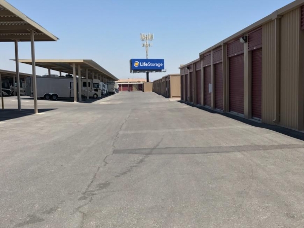 Storage Units at Life Storage - Las Vegas - Dean Martin Drive - 11330 Dean Martin Drive