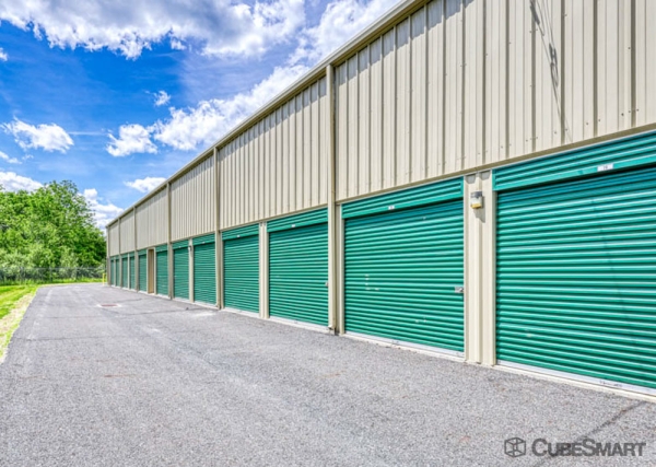 Facility photo: //images.sparefoot.com/medium/2013986a33bc42e9955.jpg