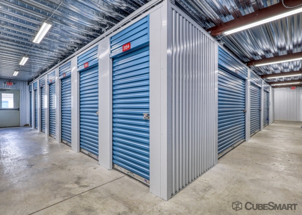 Facility photo: //images.sparefoot.com/medium/2013996a33bc5842c04.jpg