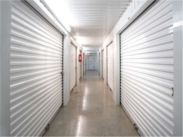 Storage Units at Extra Space Storage - 8613 - Houston - Beechnut Street - 10220 Beechnut Street
