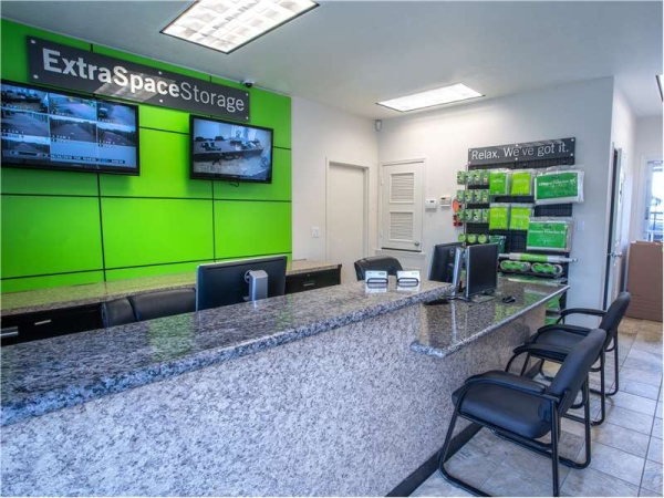 Storage Units at Extra Space Storage - 8613 - Houston - Beechnut Street - 10220 Beechnut Street