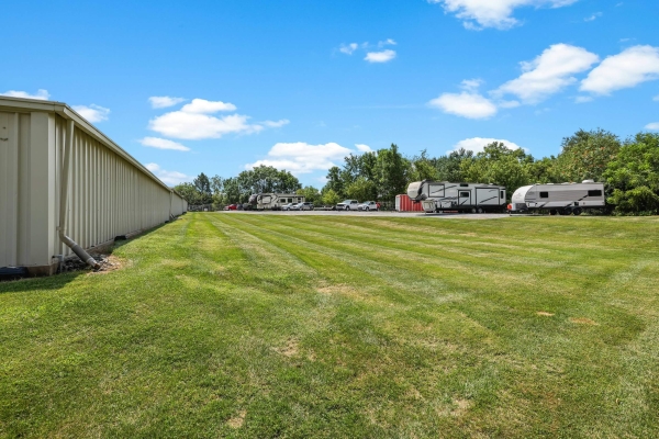 Facility photo: //images.sparefoot.com/medium/201649686e85f19bc21.jpg