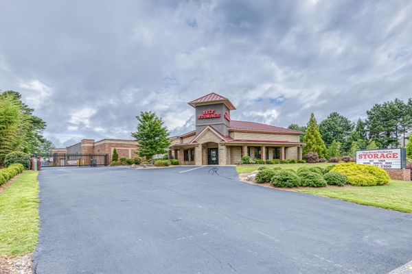 Storage Units at Peachtree Parkway Self Storage - 1030 Peachtree Parkway