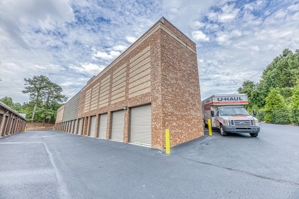 Storage Units at Peachtree Parkway Self Storage - 1030 Peachtree Parkway