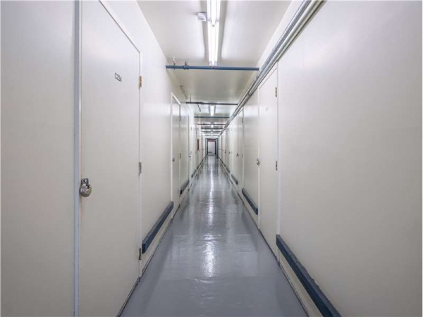 Facility photo: //images.sparefoot.com/medium/20176469943306155aa.jpg