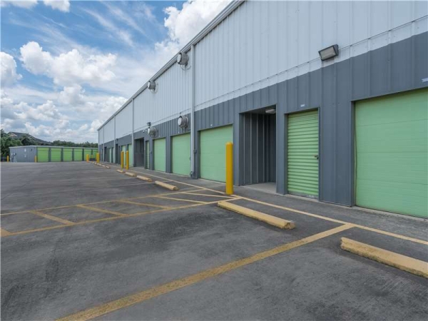Storage Units at Extra Space Storage - 1387 - San Antonio - DeZavala Rd - 4515 De Zavala Road