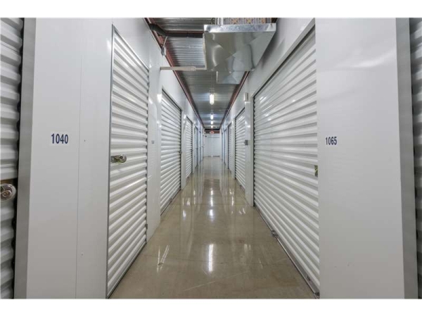 Storage Units at Extra Space Storage - 1387 - San Antonio - DeZavala Rd - 4515 De Zavala Road