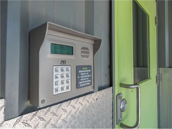 Storage Units at Extra Space Storage - 1387 - San Antonio - DeZavala Rd - 4515 De Zavala Road