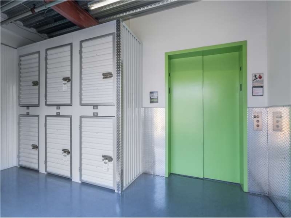 Storage Units at Extra Space Storage - 1491 - San Jose - Charter Park Dr - 3510 Charter Park Drive