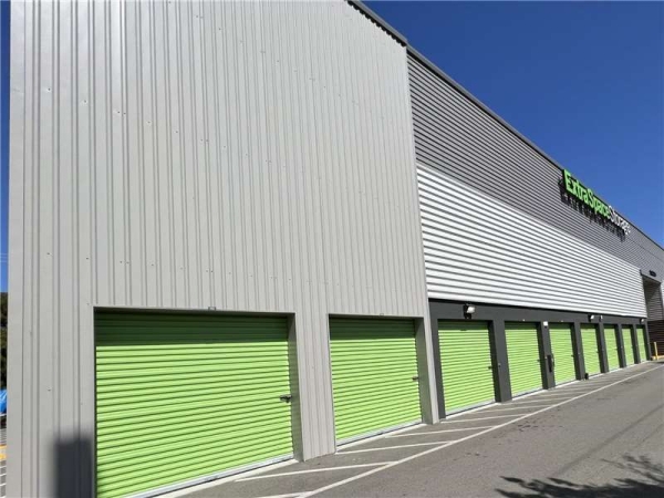 Facility photo: //images.sparefoot.com/medium/20177669943397d77e9.jpg