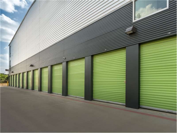 Storage Units at Extra Space Storage - 1597 - San Antonio - San Pedro Ave - 15322 San Pedro Avenue