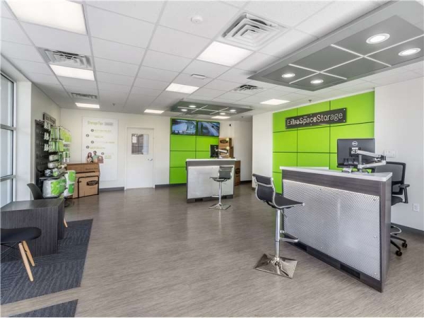 Storage Units at Extra Space Storage - 1597 - San Antonio - San Pedro Ave - 15322 San Pedro Avenue