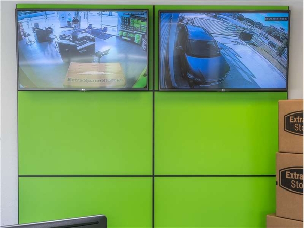 Storage Units at Extra Space Storage - 1597 - San Antonio - San Pedro Ave - 15322 San Pedro Avenue