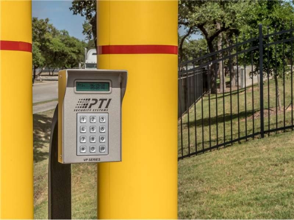 Storage Units at Extra Space Storage - 1597 - San Antonio - San Pedro Ave - 15322 San Pedro Avenue