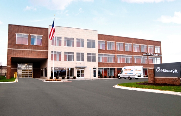 Facility photo: //images.sparefoot.com/medium/2017966a1887e6b42fc.jpg