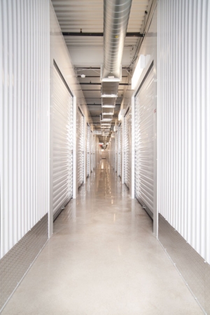 Facility photo: //images.sparefoot.com/medium/2017966a18886692309.jpg
