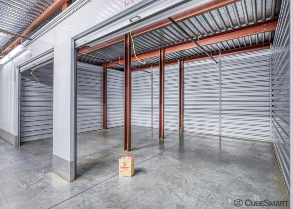 Facility photo: //images.sparefoot.com/medium/20182769dca7d397ab2.jpg