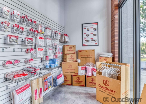 Facility photo: //images.sparefoot.com/medium/201933691ece3449513.jpg