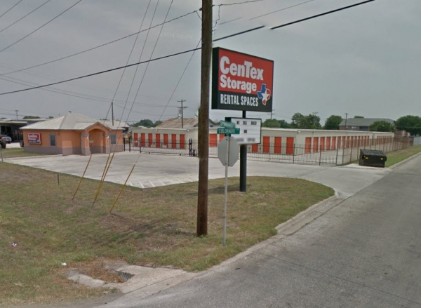 Facility photo: //images.sparefoot.com/medium/201937584873b349221.jpg