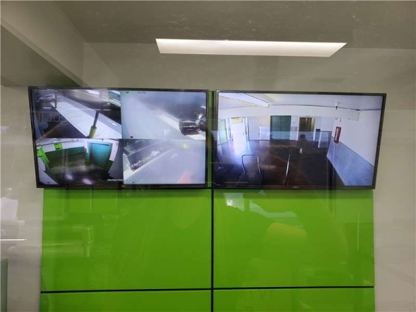 Facility photo: //images.sparefoot.com/medium/2019976994330f48f77.jpg