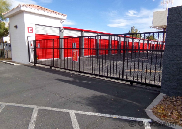 Storage Units at CubeSmart Self Storage - Las Vegas - 8250 S Maryland Pkwy - 8250 S Maryland Pkwy