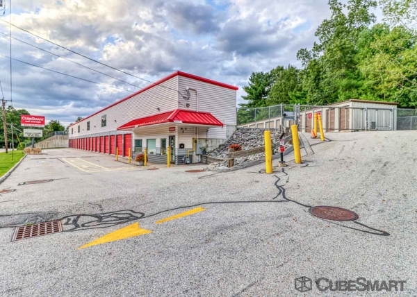 Facility photo: //images.sparefoot.com/medium/202059688c6f769cc87.jpg
