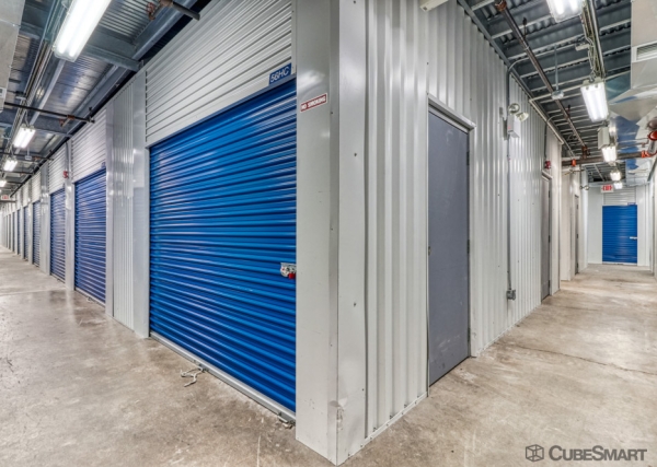 Facility photo: //images.sparefoot.com/medium/20206569f59e036d586.jpg