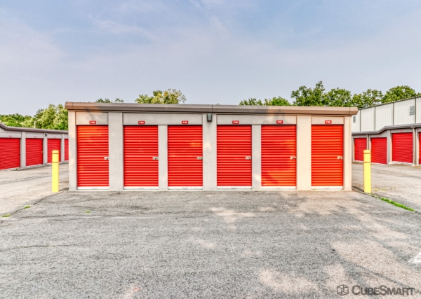 Facility photo: //images.sparefoot.com/medium/202066686f6425cb318.jpg