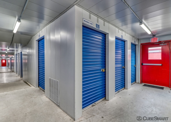 Facility photo: //images.sparefoot.com/medium/202067688329f7769cc.jpg