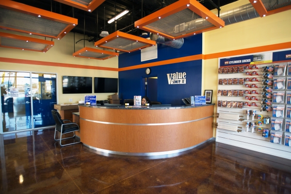 Facility photo: //images.sparefoot.com/medium/202550592f25c898fac.jpg