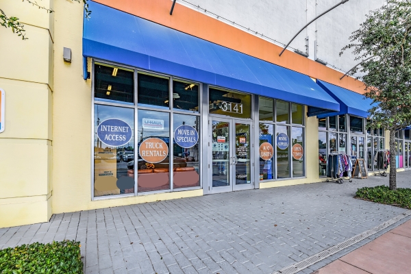 Facility photo: //images.sparefoot.com/medium/20255067f7d19ad80c6.jpg