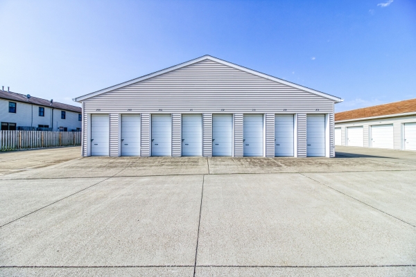 Facility photo: //images.sparefoot.com/medium/2025695fad33e3267e5.jpg