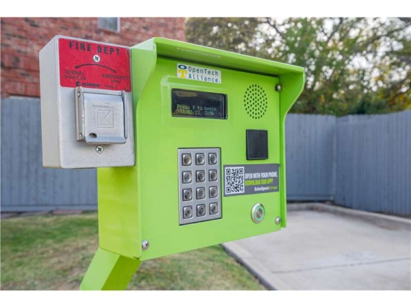 Storage Units at Extra Space Storage - 0473 - Plano - Wagner Way - 6101 Wagner Way