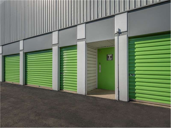 Storage Units at Extra Space Storage - 0628 - Dallas - Lemmon Ave - 5431 Lemmon Avenue