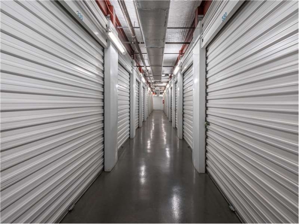 Storage Units at Extra Space Storage - 0628 - Dallas - Lemmon Ave - 5431 Lemmon Avenue