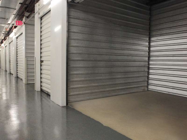 Storage Units at Extra Space Storage - 0628 - Dallas - Lemmon Ave - 5431 Lemmon Avenue