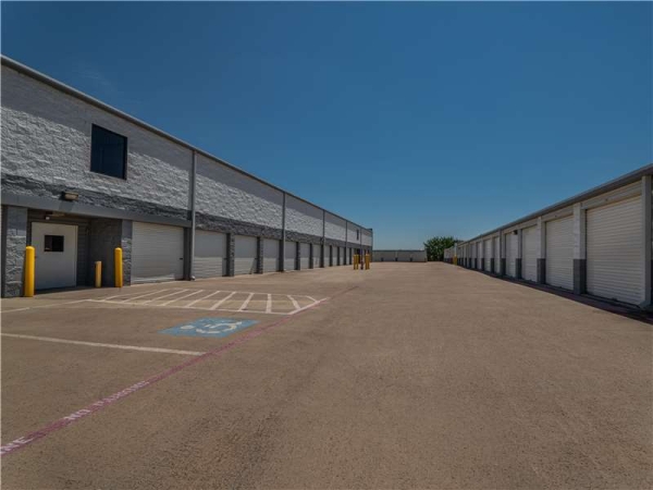 Storage Units at Extra Space Storage - 1616 - Irving - Story Rd - 2301 Story Road West
