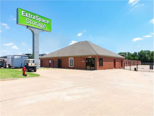 Storage Units at Extra Space Storage - 8711 - Oklahoma City - Classen Blvd - 5700 North Classen Boulevard