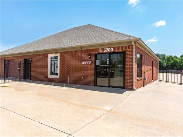 Storage Units at Extra Space Storage - 8711 - Oklahoma City - Classen Blvd - 5700 North Classen Boulevard