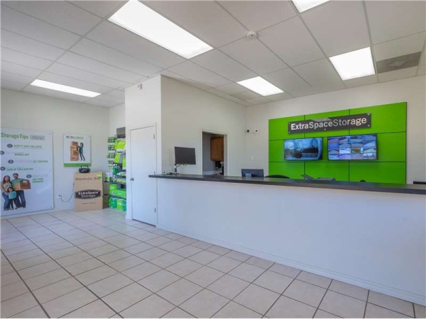 Storage Units at Extra Space Storage - 8715 - Oklahoma City - May Ave - 15200 North May Avenue