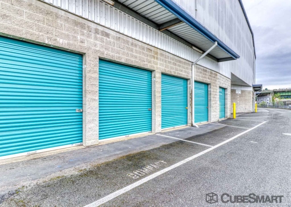 Storage Units at CubeSmart Self Storage - Seattle - 1300 West Nickerson Street - 1300 West Nickerson Street