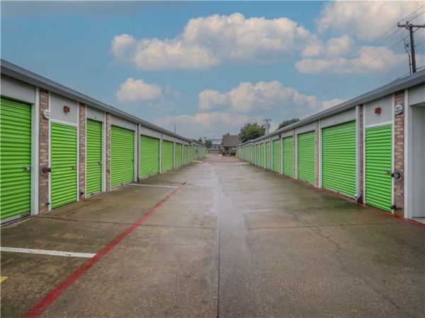 Storage Units at Extra Space Storage - 1365 - Plano - Spring Creek - 3101 West Spring Creek Parkway