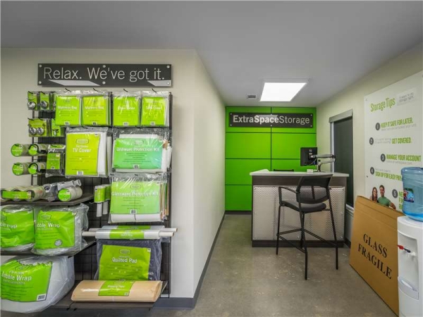 Storage Units at Extra Space Storage - 1365 - Plano - Spring Creek - 3101 West Spring Creek Parkway