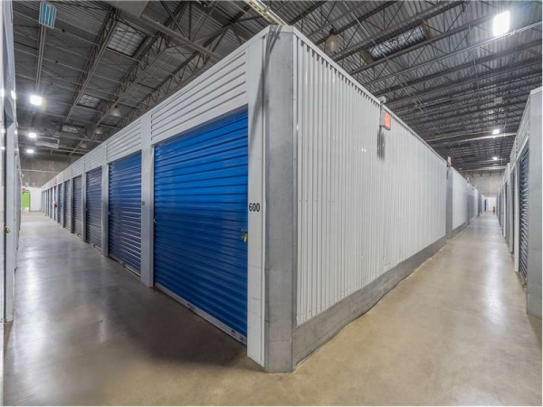 Storage Units at Extra Space Storage - 1765 - Dallas - Northwest Hwy - 1975 West Northwest Highway