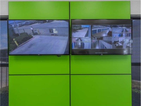 Storage Units at Extra Space Storage - 1765 - Dallas - Northwest Hwy - 1975 West Northwest Highway