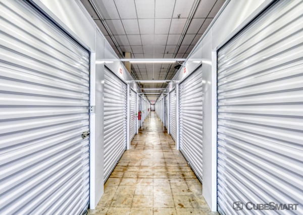 Facility photo: //images.sparefoot.com/medium/20291168948502a29eb.jpg